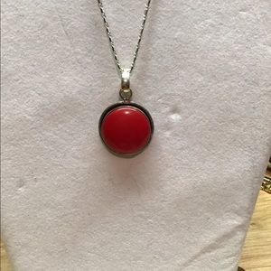 Woman’s necklace